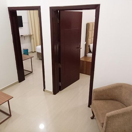 Taj Al Arab Hotell Al Buraimi Exteriör bild