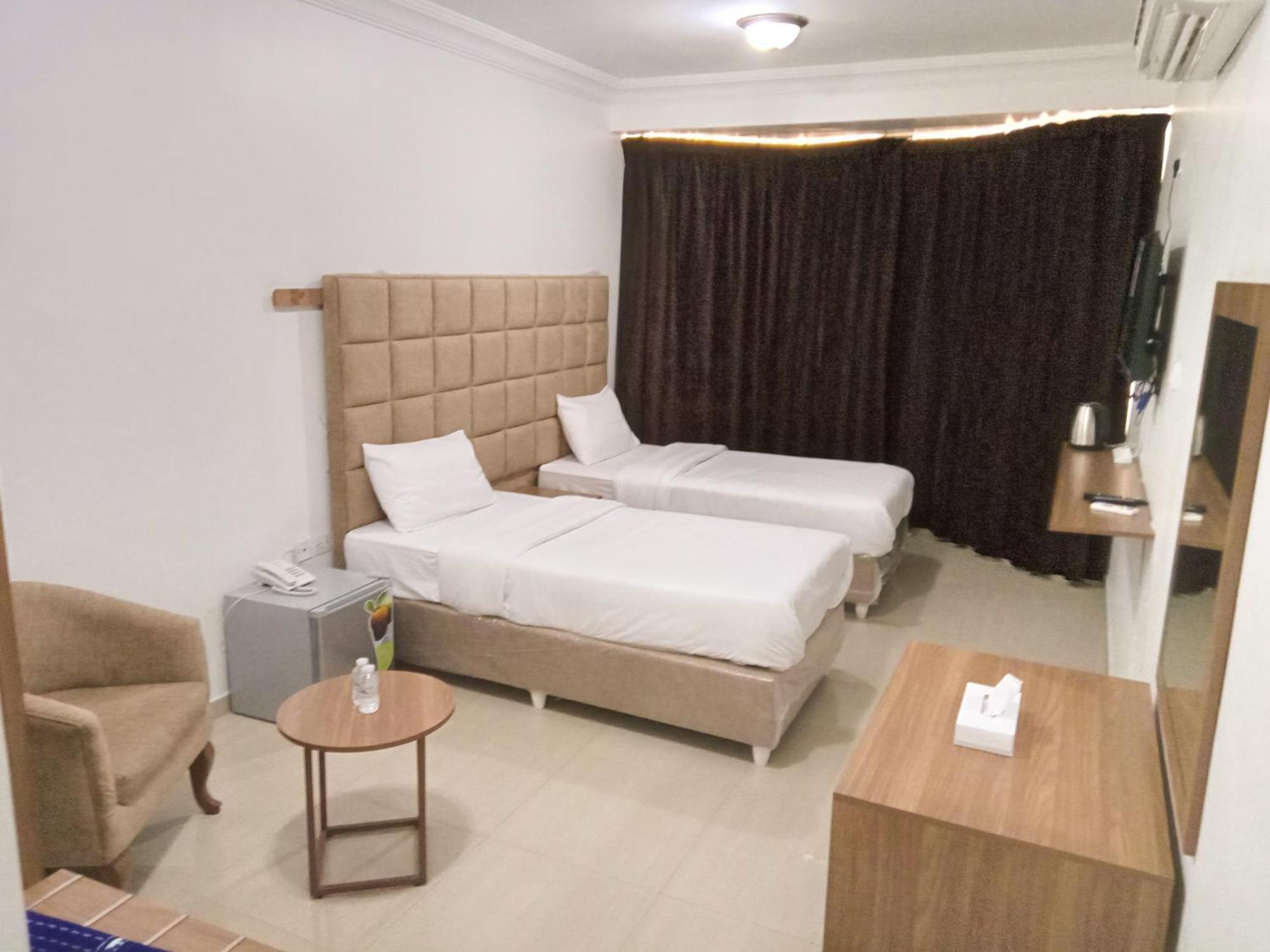 Taj Al Arab Hotell Al Buraimi Exteriör bild