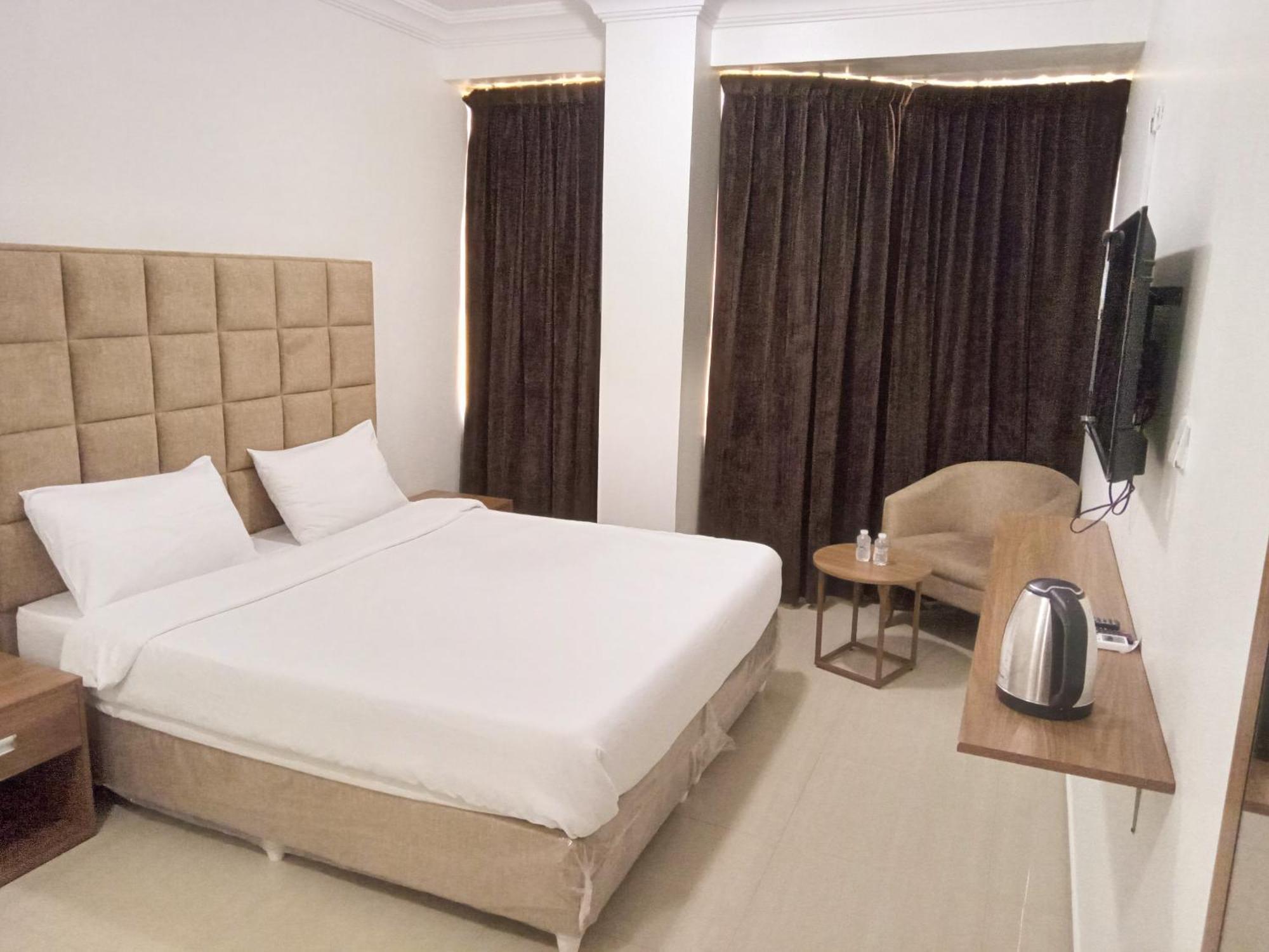Taj Al Arab Hotell Al Buraimi Exteriör bild