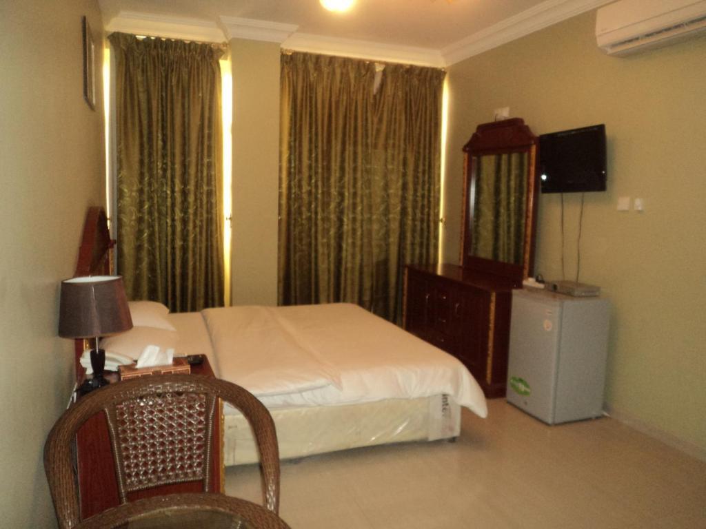 Taj Al Arab Hotell Al Buraimi Exteriör bild